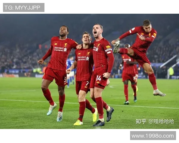 利物浦迎战曼联激战一触即发 双方争夺英超榜首宝座引爆球迷热议