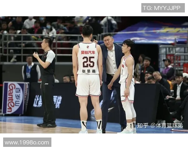 杜锋率队再展雄风带领新一代球员奋勇拼搏冲击篮球巅峰