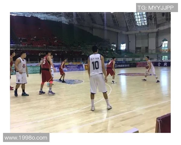 浙江稠州金租迎强劲对手鏖战赛场双方实力比拼激烈争锋